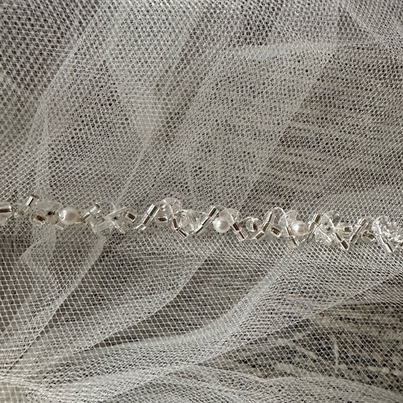 Beaded Finger Tip Veil main image 5